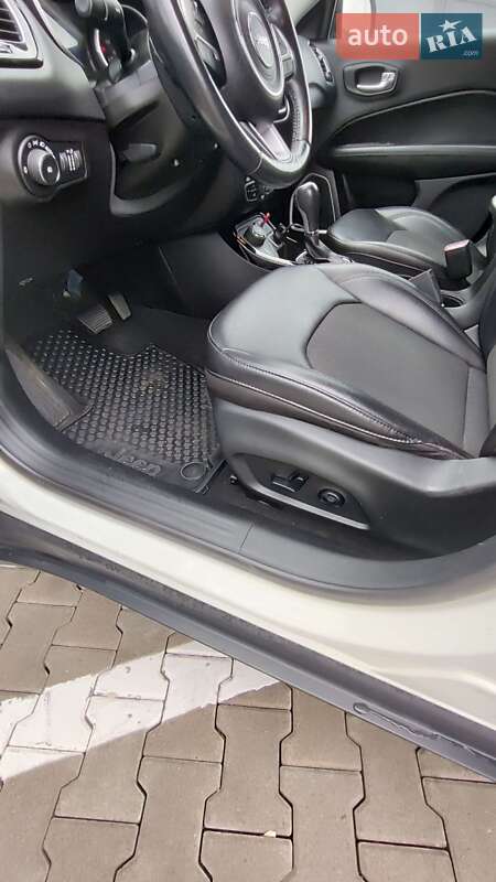 Внедорожник / Кроссовер Jeep Compass 2019 в Киеве фото 28 Внедорожник / Кроссовер Jeep Compass 2019 в Киеве