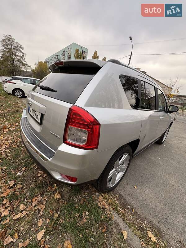 Позашляховик / Кросовер Jeep Compass 2012 в Києві