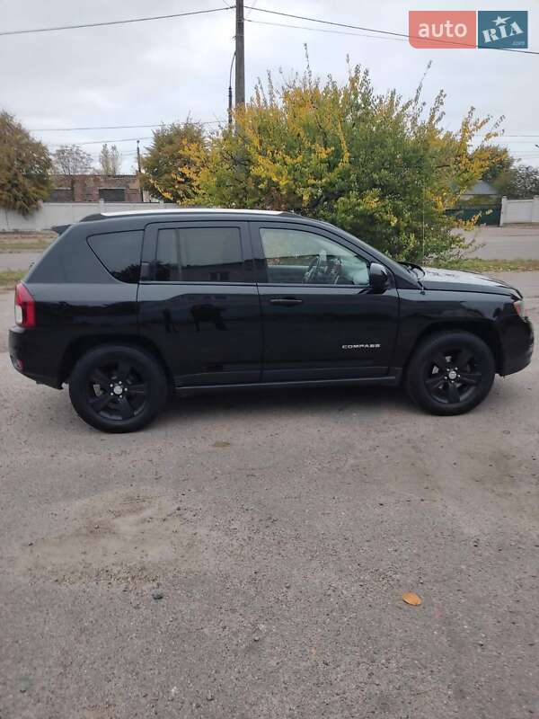 Внедорожник / Кроссовер Jeep Compass 2015 в Черкассах