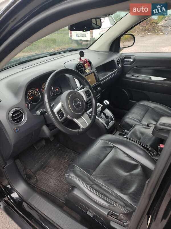 Внедорожник / Кроссовер Jeep Compass 2015 в Черкассах