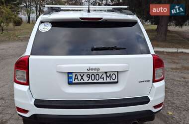 Внедорожник / Кроссовер Jeep Compass 2012 в Чугуеве