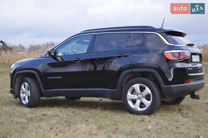 Внедорожник / Кроссовер Jeep Compass 2017 в Лохвице