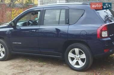 Внедорожник / Кроссовер Jeep Compass 2015 в 