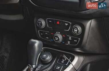 Внедорожник / Кроссовер Jeep Compass 2018 в 