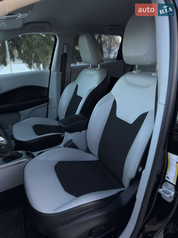 Внедорожник / Кроссовер Jeep Compass 2019 в Дубно
