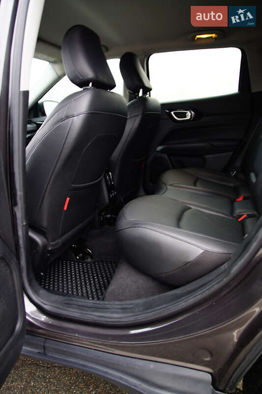 Внедорожник / Кроссовер Jeep Compass 2022 в Киеве
