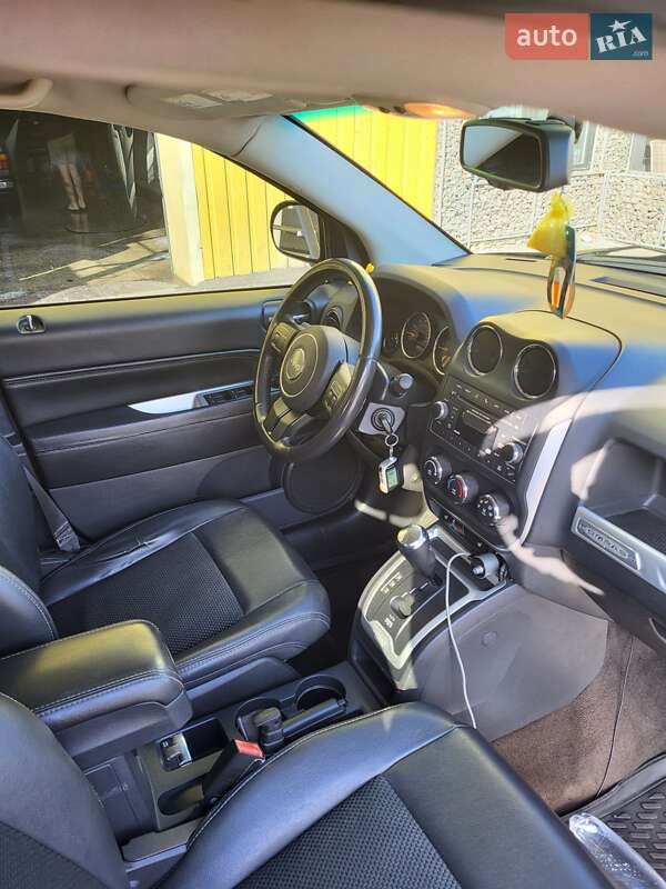 Внедорожник / Кроссовер Jeep Compass 2013 в Чернигове