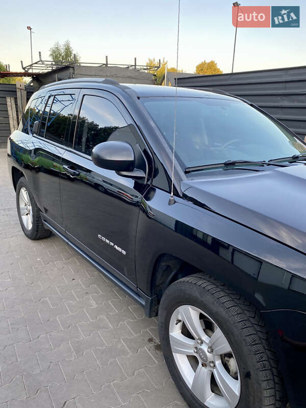 Внедорожник / Кроссовер Jeep Compass 2015 в Киеве