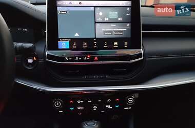 Внедорожник / Кроссовер Jeep Compass 2022 в 