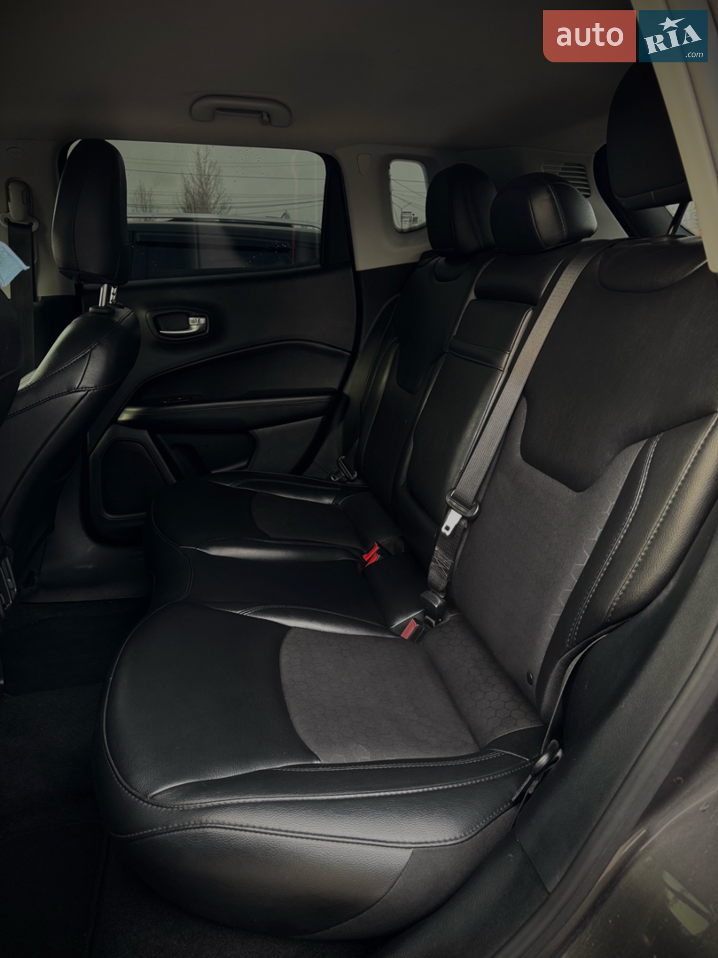 2018 Jeep Compass - мініатюра 17