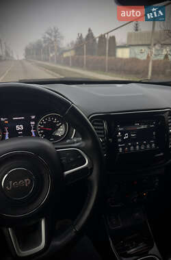 Внедорожник / Кроссовер Jeep Compass 2018 в 