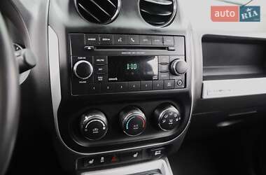 Внедорожник / Кроссовер Jeep Compass 2014 в 