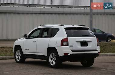 Внедорожник / Кроссовер Jeep Compass 2014 в 