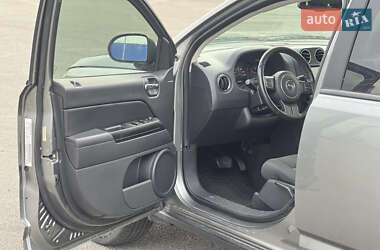 Внедорожник / Кроссовер Jeep Compass 2012 в 