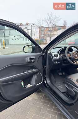 Внедорожник / Кроссовер Jeep Compass 2020 в 