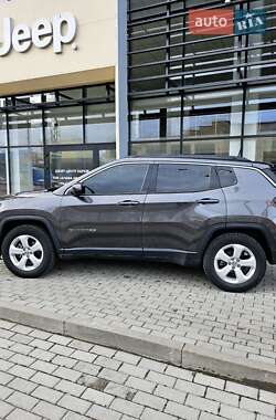 Внедорожник / Кроссовер Jeep Compass 2018 в 