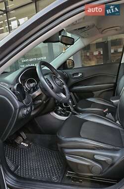 Внедорожник / Кроссовер Jeep Compass 2018 в 