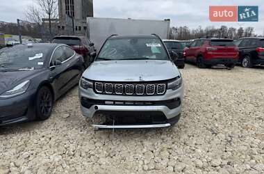 Позашляховик / Кросовер Jeep Compass 2024 в 