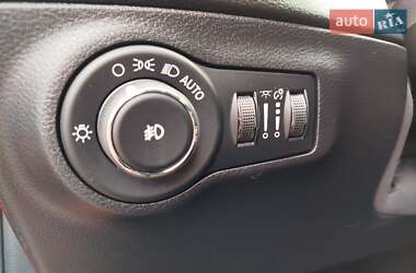 Внедорожник / Кроссовер Jeep Compass 2019 в 