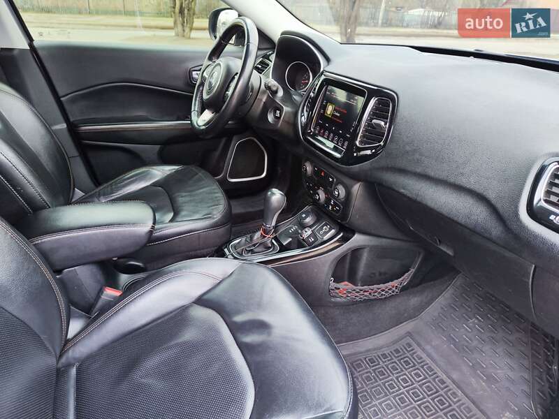 Внедорожник / Кроссовер Jeep Compass 2017 в Никополе