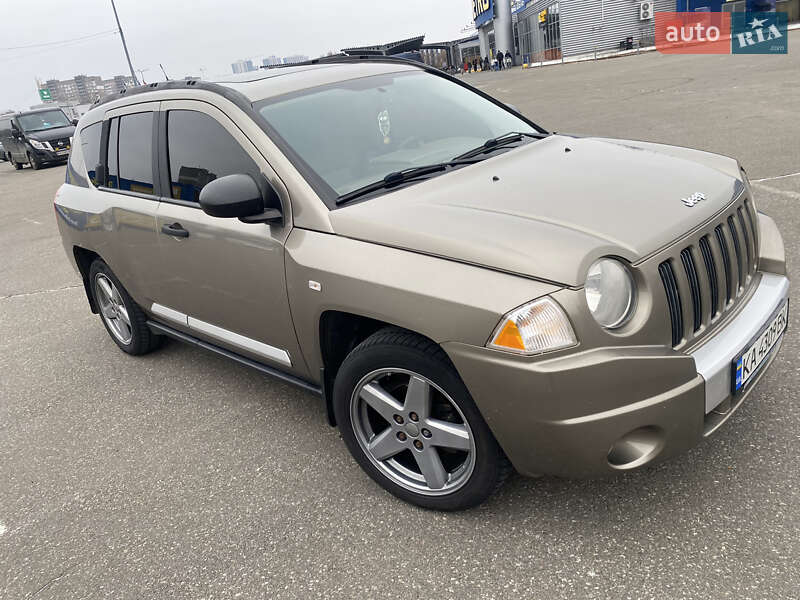 Позашляховик / Кросовер Jeep Compass 2007 в 