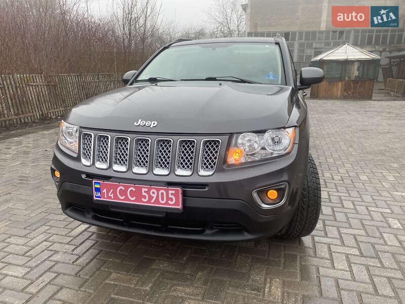 Внедорожник / Кроссовер Jeep Compass 2016 в Киеве