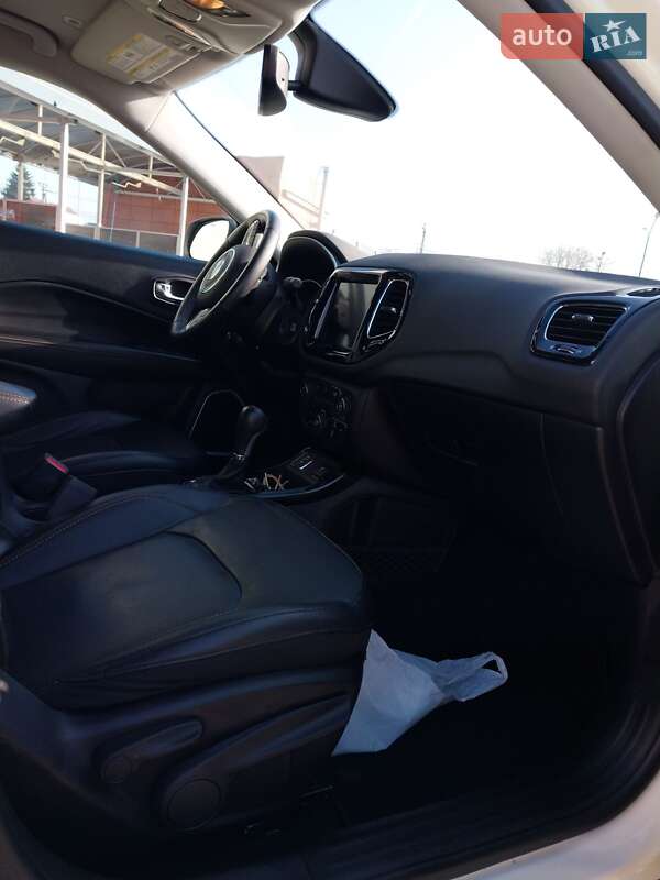 Внедорожник / Кроссовер Jeep Compass 2018 в Киеве фото 10 Внедорожник / Кроссовер Jeep Compass 2018 в Киеве