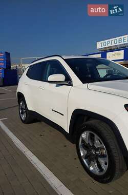 Внедорожник / Кроссовер Jeep Compass 2018 в 