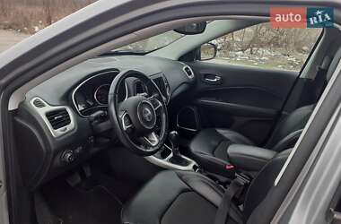 Внедорожник / Кроссовер Jeep Compass 2019 в 