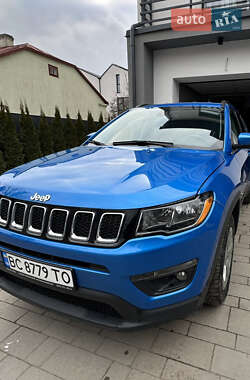 Внедорожник / Кроссовер Jeep Compass 2017 в 