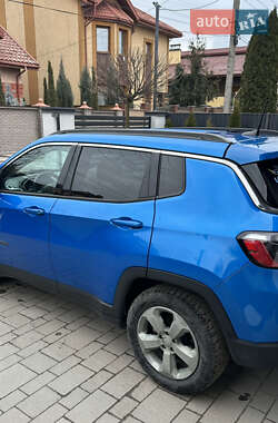 Внедорожник / Кроссовер Jeep Compass 2017 в 