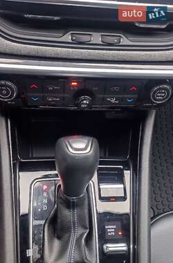 Позашляховик / Кросовер Jeep Compass 2022 в 