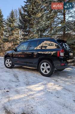 Внедорожник / Кроссовер Jeep Compass 2014 в 