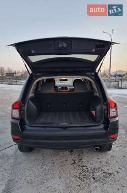 Внедорожник / Кроссовер Jeep Compass 2016 в 
