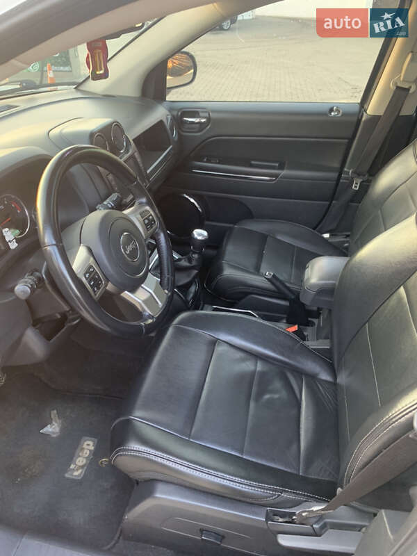 Позашляховик / Кросовер Jeep Compass 2012 в Чернівцях