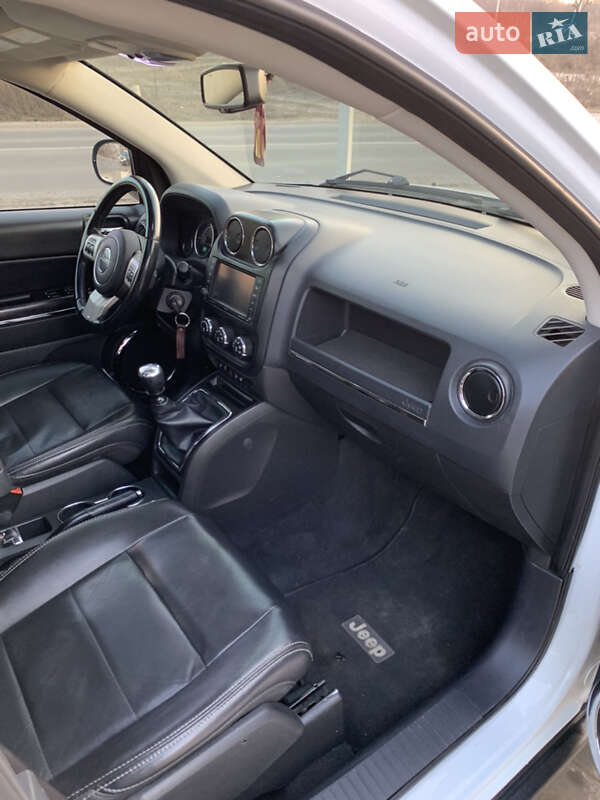 Позашляховик / Кросовер Jeep Compass 2012 в Чернівцях