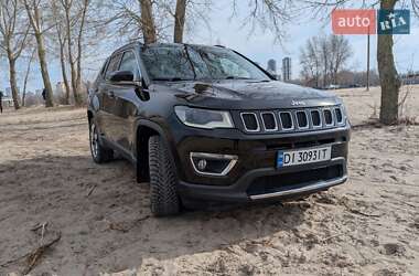 Внедорожник / Кроссовер Jeep Compass 2018 в 
