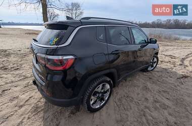 Внедорожник / Кроссовер Jeep Compass 2018 в 