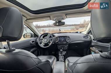 Внедорожник / Кроссовер Jeep Compass 2018 в 