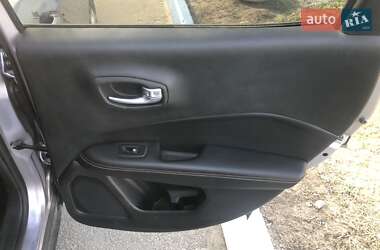 Внедорожник / Кроссовер Jeep Compass 2018 в Киеве