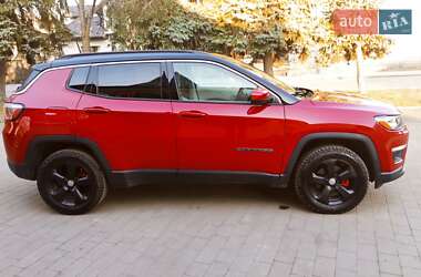 Позашляховик / Кросовер Jeep Compass 2018 в 