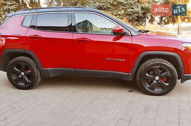Позашляховик / Кросовер Jeep Compass 2018 в 