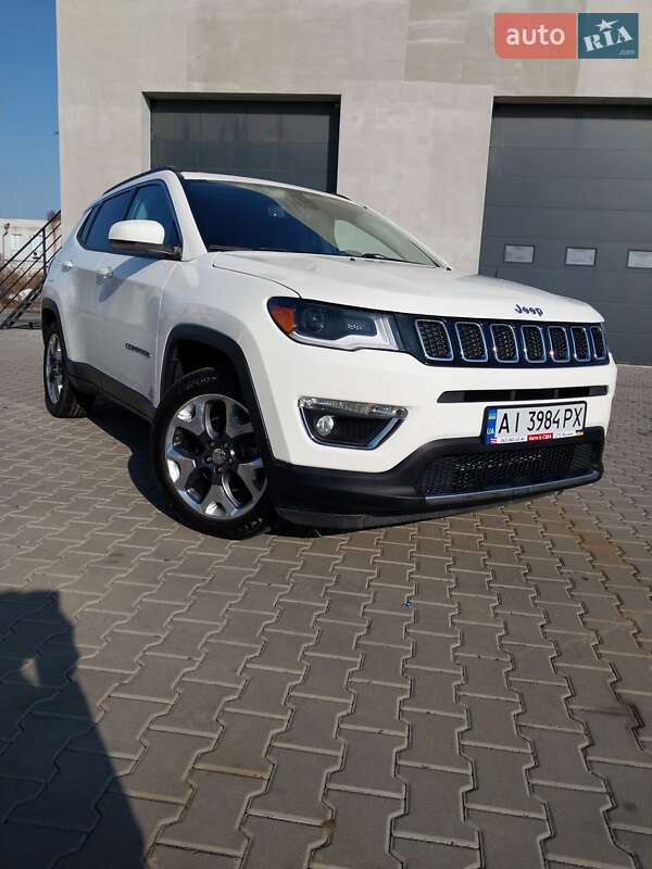 Внедорожник / Кроссовер Jeep Compass 2018 в 