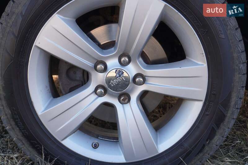 Внедорожник / Кроссовер Jeep Compass 2011 в Черновцах