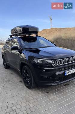 Внедорожник / Кроссовер Jeep Compass 2022 в 