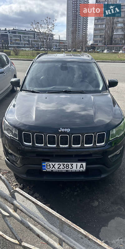 Внедорожник / Кроссовер Jeep Compass 2018 в 