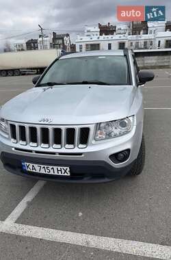 Позашляховик / Кросовер Jeep Compass 2011 в 