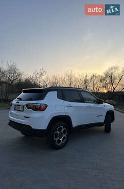 Позашляховик / Кросовер Jeep Compass 2022 в 