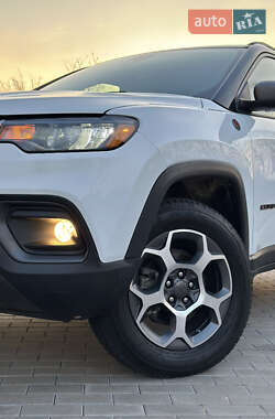 Позашляховик / Кросовер Jeep Compass 2022 в 