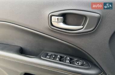 Внедорожник / Кроссовер Jeep Compass 2017 в Львове